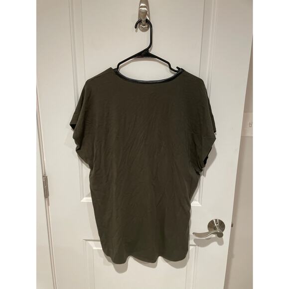 Two by Vince Camuto olive green shirt faux leather accents large - Picture 5 of 5